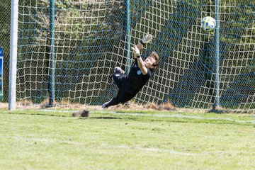 Bild 177 - F TSV Zarpen - Holstein Kiel II : Ergebnis: 2:6